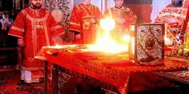 «Μόλις αρχίζω να διαβάζω την ευχή, η Αγία Τράπεζα κυκλώνεται από Θεϊκή φωτιά… Δεν ξέρω τι να κάνω»