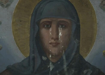 Η είδηση εξαπλώθηκε γρήγορα: Δέος και ανατριχίλα από το θαύμα – Συγκλονισμένοι σπεύδουν να προσκυνήσουν [video]