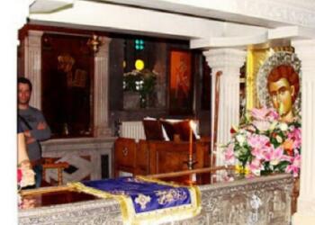 «Είμαι ο Άγιος Ιωάννης ο Ρώσος. Αφού επιμένεις, κάνε αύριο την εγχείρηση και θα πειστείς ότι δεν έχεις τίποτε»