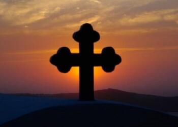 Τι απάντησε ο Θεός όταν Τον ρώτησαν γιατί οι γυναίκες κλαίνε τόσο εύκολα; (Εξαιρετικό δίδαγμα)