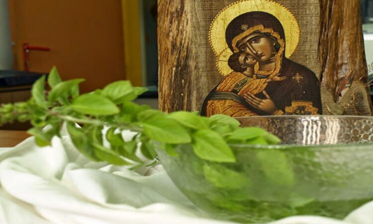 Ο Μέγας Αγιασμός: Το ισχυρό φάρμακο που θεραπεύει