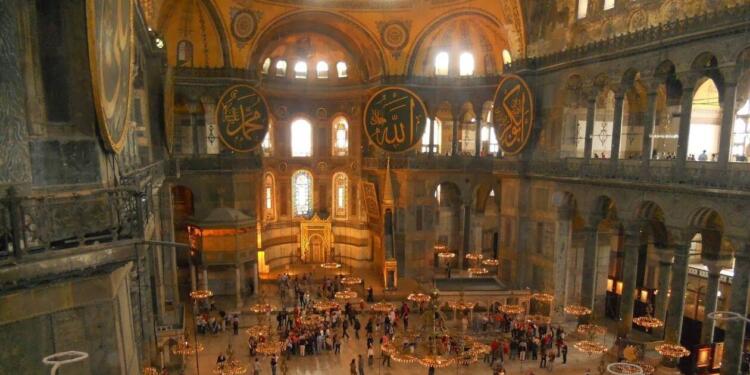 Έρχεται η Μεγάλη Ώρα… – Οι θρύλοι για την Αγιά Σοφία που τρέμουν οι Τούρκοι