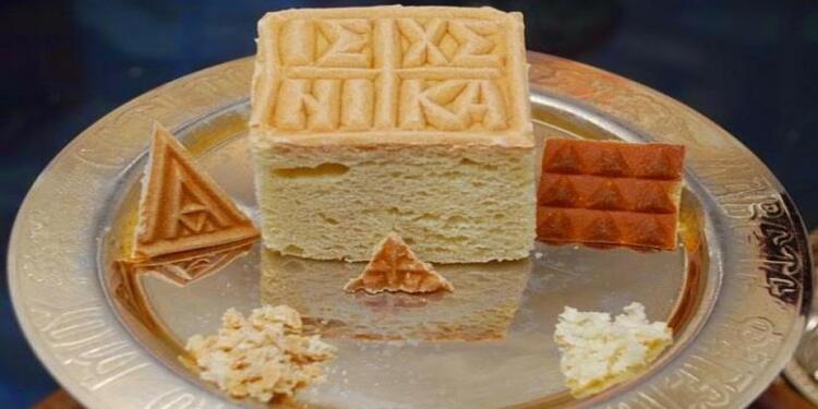 «Κάποιος άγγελος σταλμένος από το Χριστό είχε τοποθετήσει το μικρό πρόσφορο στην Αγία Τράπεζα…»