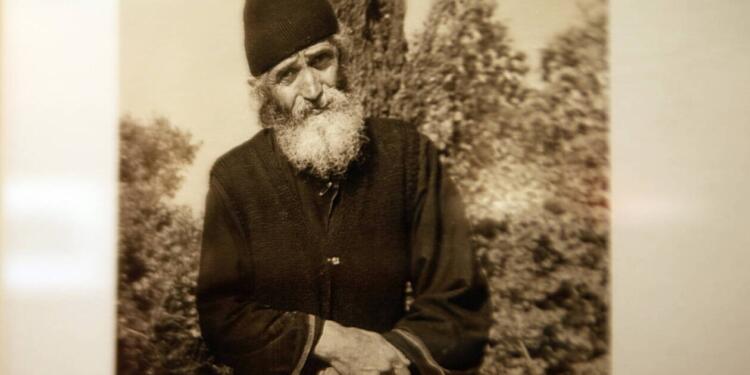 Ο Άγιος Παΐσιος εξηγεί τι αισθάνεται ο άνθρωπος όταν πεθαίνει