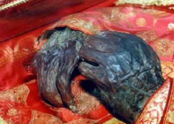 Aπίστευτο Και Όμως Αληθινό Το Μεγαλύτερο Θαύμα Του Αιώνα Έγινε Στην Ρουμανία. Άγιος Νεκτάριος