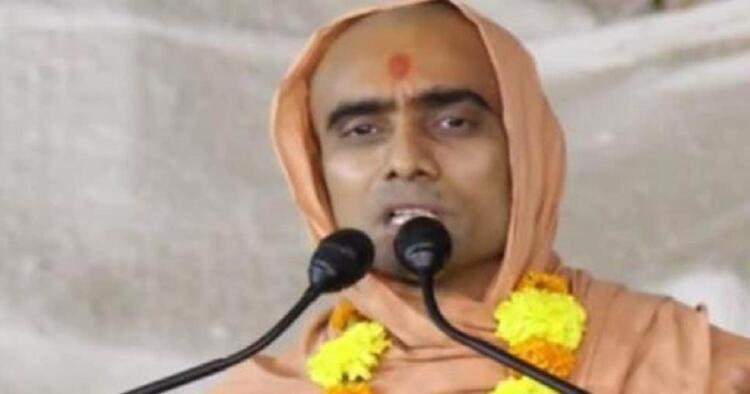 Ινδία, θρησκευτικός ηγέτης: Οι γυναίκες που μαγειρεύουν όταν έχουν περίοδο θα ξαναγεννηθούν σαν σκύλοι