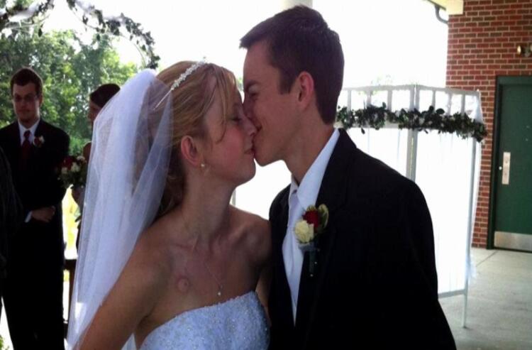 Μια νύφη, λίγο πριν πεθάνει, ήθελε να περάσει τελευταίες στιγμές με τον άνδρα της- Τότε έμαθε το μοιραίο ότι…