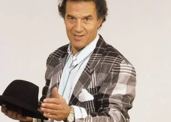 Νίκος Παπαναστασίου: Ζει στην απομόνωση μετά την αυτοκτονία της κόρης του (photos)