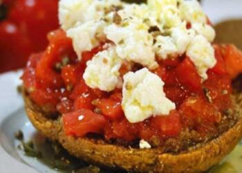 Δείτε τι θα συμβεί στο σώμα σας αν τρώτε  ντομάτες με ελαιόλαδο