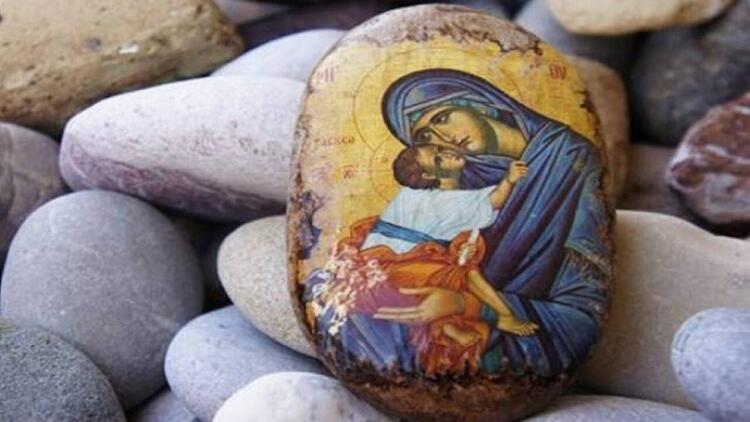 Αύγουστος: Ο μήνας της Παναγίας μας – Ποιά τα  Ήθη και Έθιμα