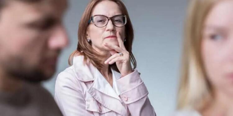 Αληθινή ιστορία: Ξεφτίλα Ντρέπομαι για τη νύφη μου! Φοράει μπλούζες με 10€ και ..!