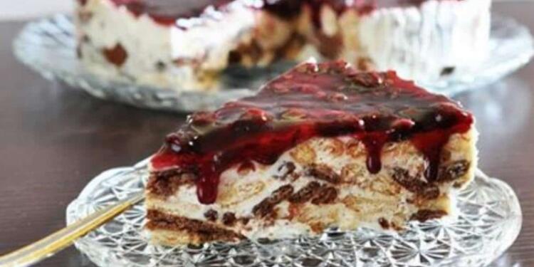 Δροσερό γλυκό ψυγείου με γιαούρτι, μπισκότα και ζαχαρούχο γάλα – Έτοιμο μέσα σε 5 λεπτά