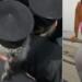 Σάλος στην Αιτωλοακαρνανία: Παπαδιά έπιασε στα πράσα τον παπά με την περιπτερού