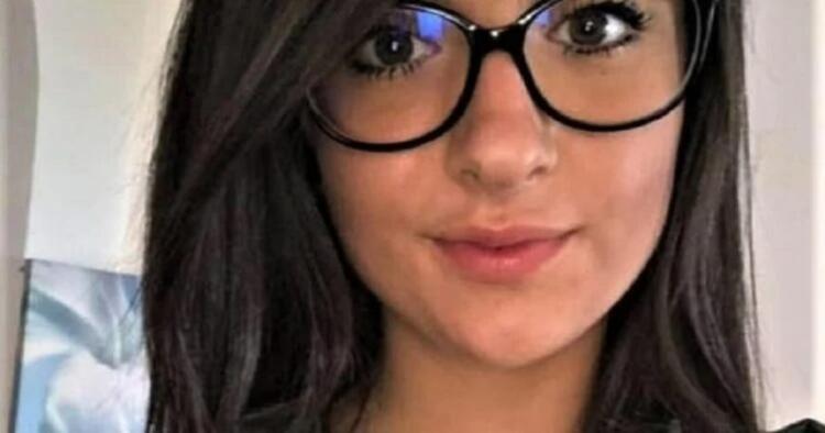 Νεαρή «έφαγε πόρτα» σε εστιατόριο λόγω ντυσίματος – Πόσταρε τη φωτογραφία και ρωτούσε γνώμες