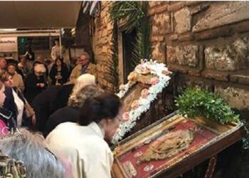 Θαύμα: Μέσα Σε Ένα Βράδυ Εξαφανίστηκε Ο Όγκος Από Το Χέρι Μου!