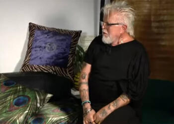 Νίκος Αποστολόπουλος: «Βλέπω άτομα που έχουν φύγει από τη ζωή να… κυκλοφορούν»