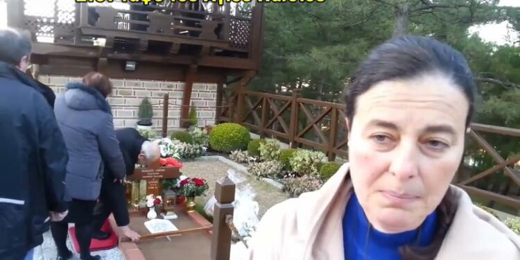 Μαμά αναπνέω! Μέγα θαύμα σε κορίτσι στον τάφο του Αγίου Παισίου (VIDEO)