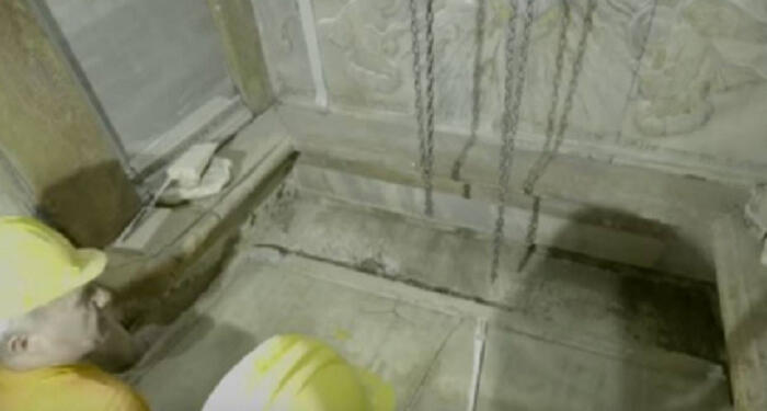 Ανατριχίλα! Η στιγμή που ανοίγουν τον τάφο του Κυρίου ημών Ιησού Χριστού… [Εικόνες-Βίντεο]