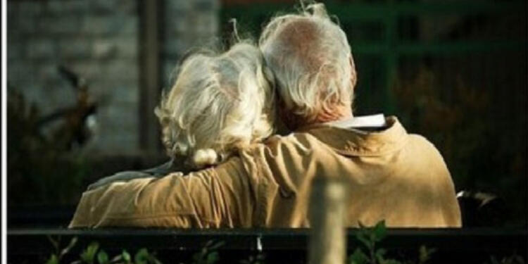 ΘΑ ΔΑΚΡΥΣΕΤΕ: Ζήτησαν από έναν ηλικιωμένο να μιλήσει για την γυναίκα του… Η απάντηση που έδωσε, πάγωσε όσους τον άκουσαν!!!
