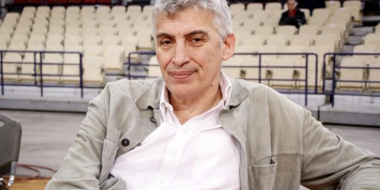 Ο Παναγιώτης Φασούλας για όλα: Ο γάμος, οι κρίσεις και η μάχη του γιου του με την λευχαιμία