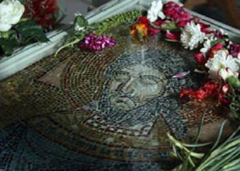 Λέγομαι Μαρία ,είμαι 50 χρονών και μεσίτρια στο επάγγελμα. Θέλω να σας διηγηθώ μια προσωπική μου εμπειρία,για μένα ενα θαύμα που βίωσα