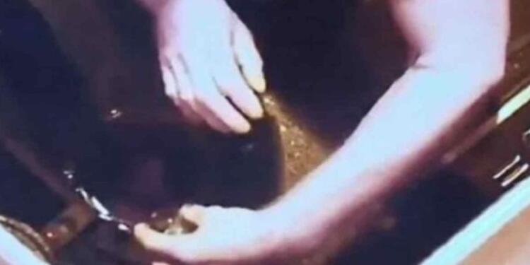 Έβαλε κρυφή κάμερα στην κουζίνα – «Πάγωσε» μόλις είδε τι της έκανε ο άνδρας της (Video)