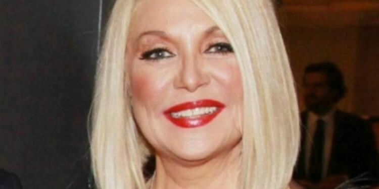 “Ο Άγιος Παΐσιος με σήκωσε από το…”: Αποκάλυψη σοκ από την Ρούλα Κορομηλά!