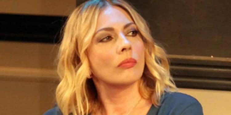 Σ. Καρύδη: «Δεν έγινα μητέρα για να μην γίνω σκλάβα του παιδιού μου και αφήσω όλη μου τη ζωή πίσω»