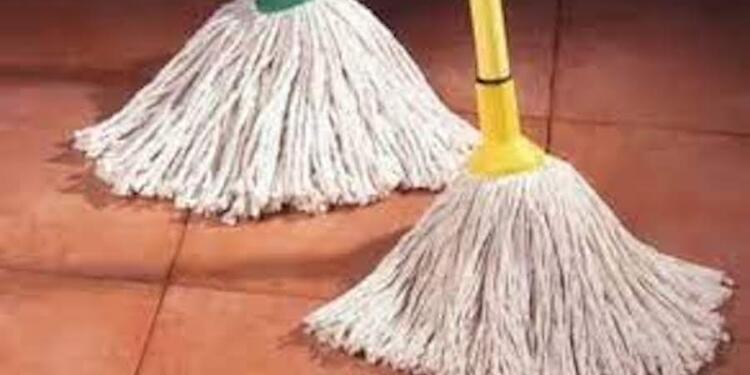 Απίστευτη πατέντα: Πώς θα αρωματίσεις το σπίτι σου με ένα απλό σφουγγάρισμα;