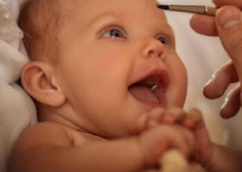 Αυτό το μωρό μου το έδωσε Η Παναγία – Ο Ταξιάρχης – Ο Άγιος Εφραίμ Το μεγάλο Θαύμα