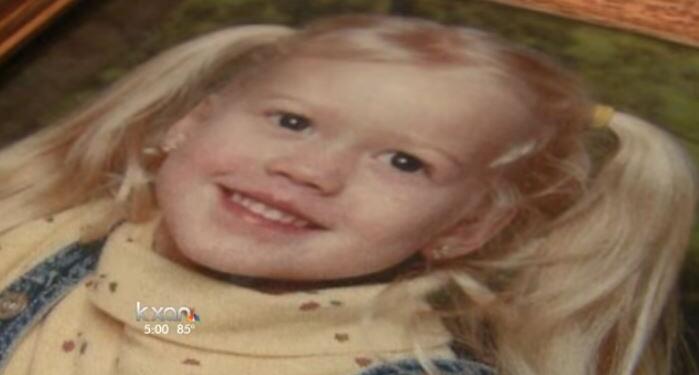 Η Κόρη Του Εξαφανίστηκε Ξαφνικά. 12 Χρόνια Μετά Οι Αστυνομικοί Τη Βρίσκουν Ζωντανή Αλλά Όταν Την Κοιτούν Στο Πρόσωπο, Παγώνουν!