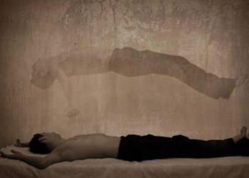 Την ώρα που κάποιος ξεψυχάει ο διάβολος του στέλνει 4 προσβολές – Δείτε ποιες