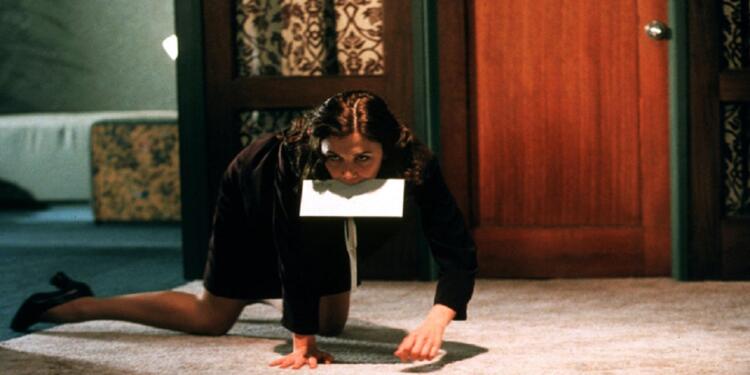 Μετά από 37 χρόνια γάμου παράτησε τη γυναίκα του για τη γραμματέα του. Διαβάστε όμως τι έπαθε