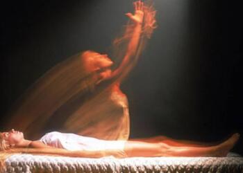 Τι κάνει η ψυχή τις πρώτες δύο μέρες μετά τον θάνατο;