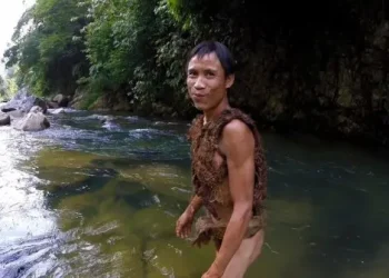 Δεν είχε ιδέα ότι υπάρχουν γυναίκες: Ο αληθινός «Ταρζάν» που έζησε στη ζούγκλα για 41 χρόνια