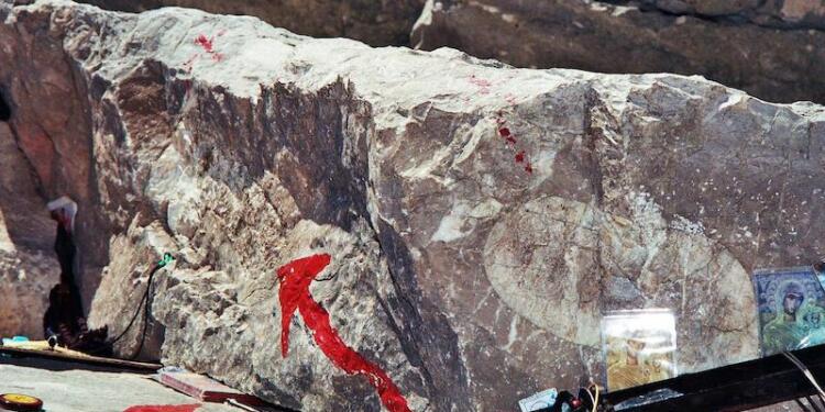 Τα πατήματα της Παναγίας στον Προυσό Ευρυτανίας