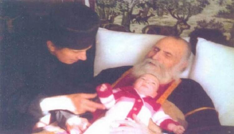 «Ό,τι πίνετε η τρώτε να το κάνετε πρώτα «στριφτό». Ἔτσι δέν θά έχετε πρόβλημα»