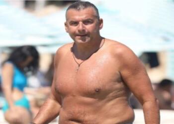 Ξετρέλανε τις γυναίκες ο Λιάγκας με το λαχανί μαγιό του στη Μύκονο