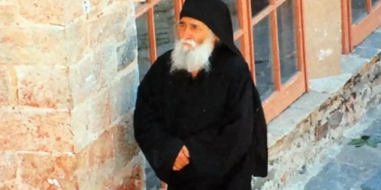 Συγκλονίζει η εξομολόγηση ηθοποιού για τον Άγιο Παΐσιο -«Δεν ξέρω πώς γνώριζε ότι θα…»