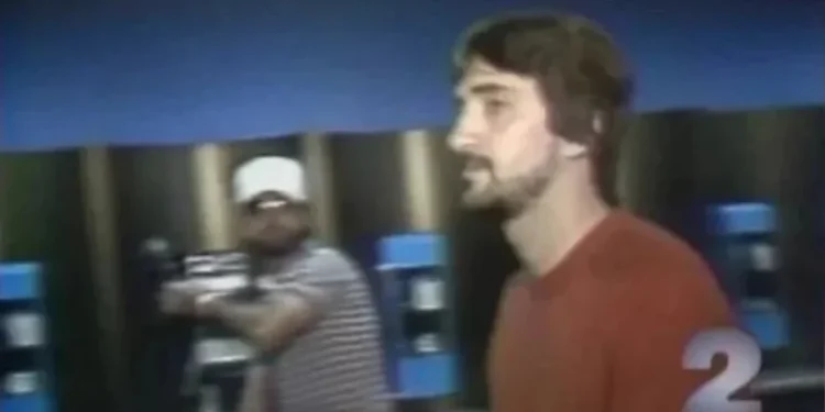 Πατέρας σκότωσε τον βιαστή του 10 ετών γιου του μπροστά στους δημοσιογράφους. Το δικαστήριο της Λουϊζιάνα τον αθώωσε