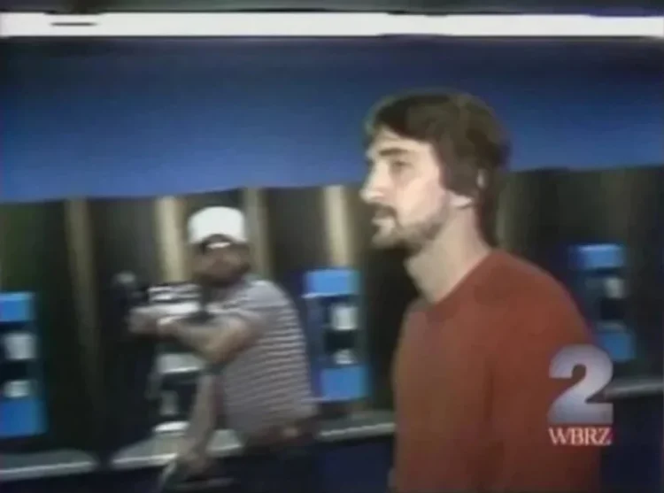 Πατέρας σκότωσε τον βιαστή του 10 ετών γιου του μπροστά στους δημοσιογράφους. Το δικαστήριο της Λουϊζιάνα τον αθώωσε