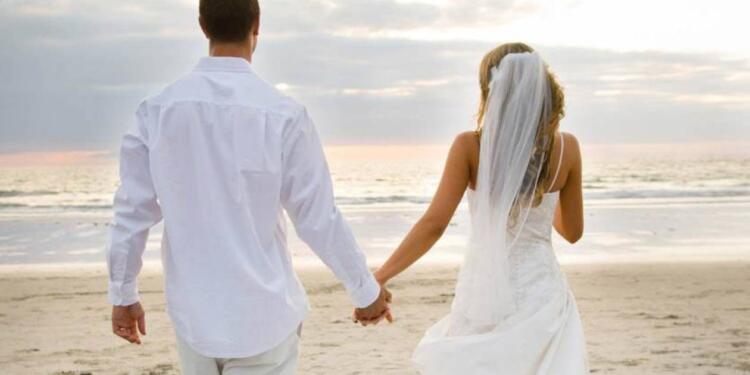 Όταν συμπέσει κηδεία μέσα στο σπίτι που ετοιμάζεται για γάμο, τί γίνεται;