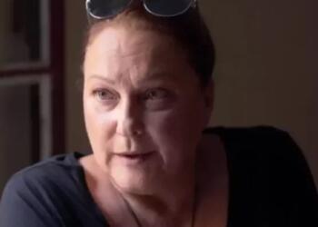 «Bόμβα» από Ρένια Λουιζίδου: «Είμαι στο όριο του εθισμού, δε ξέρω αν μπορώ να ελέγξω τον εαυτό μου»