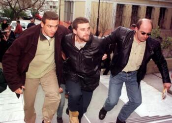 Αγνώριστος ο δολοφόνος Κώστας Πάσσαρης στα 47 του – Με λιγότερα μαλλιά και αδυνατισμένος