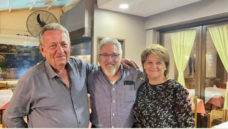 Υιοθετήθηκε στις ΗΠΑ και βρήκε συγγενείς στην Ελλάδα 68 χρόνια μετά – Η συγκινητική ιστορία του Μέριλ που τον έλεγαν… Μήτσο