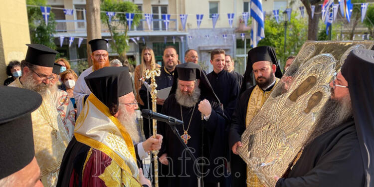 Η Θαυματουργή εικόνα της Παναγίας της Κορυφινής: Η παράδοση λέει ότι βγήκε μέσα από τη θάλασσα ύστερα από ένα μεγάλο σεισμό