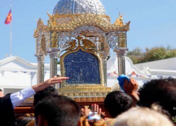 Συγκλονίζουν τα Αναρίθμητα θαύματα της Μεγαλόχαρης: Η θαυματουργή Eικόνα της Παναγίας της Τήνου