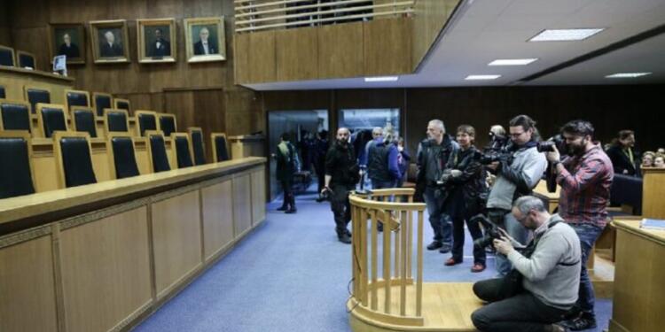 «Τον έπνιξα, τον έχω στο αυτοκίνητο»: Η μέρα που όλη η Ελλάδα πανηγύρισε την αθώωση της γυναίκας που σκότωσε τον άνδρα της