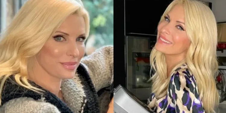 Μοσχομύρισε το σπίτι της Χριστούγεννα: Η Ελένη Μενεγάκη μαγειρεύει και όλοι προσέξαμε την μοντέρνα κουζίνα της