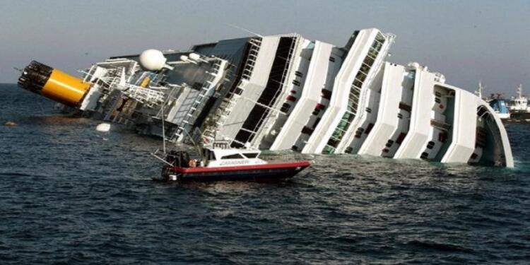 Έσπρωξε τη γυναίκα του για να σωθεί αυτός από το βυθισμένο πλοίο. Αλλά η πραγματικότητα είναι πολύ διαφορετική..